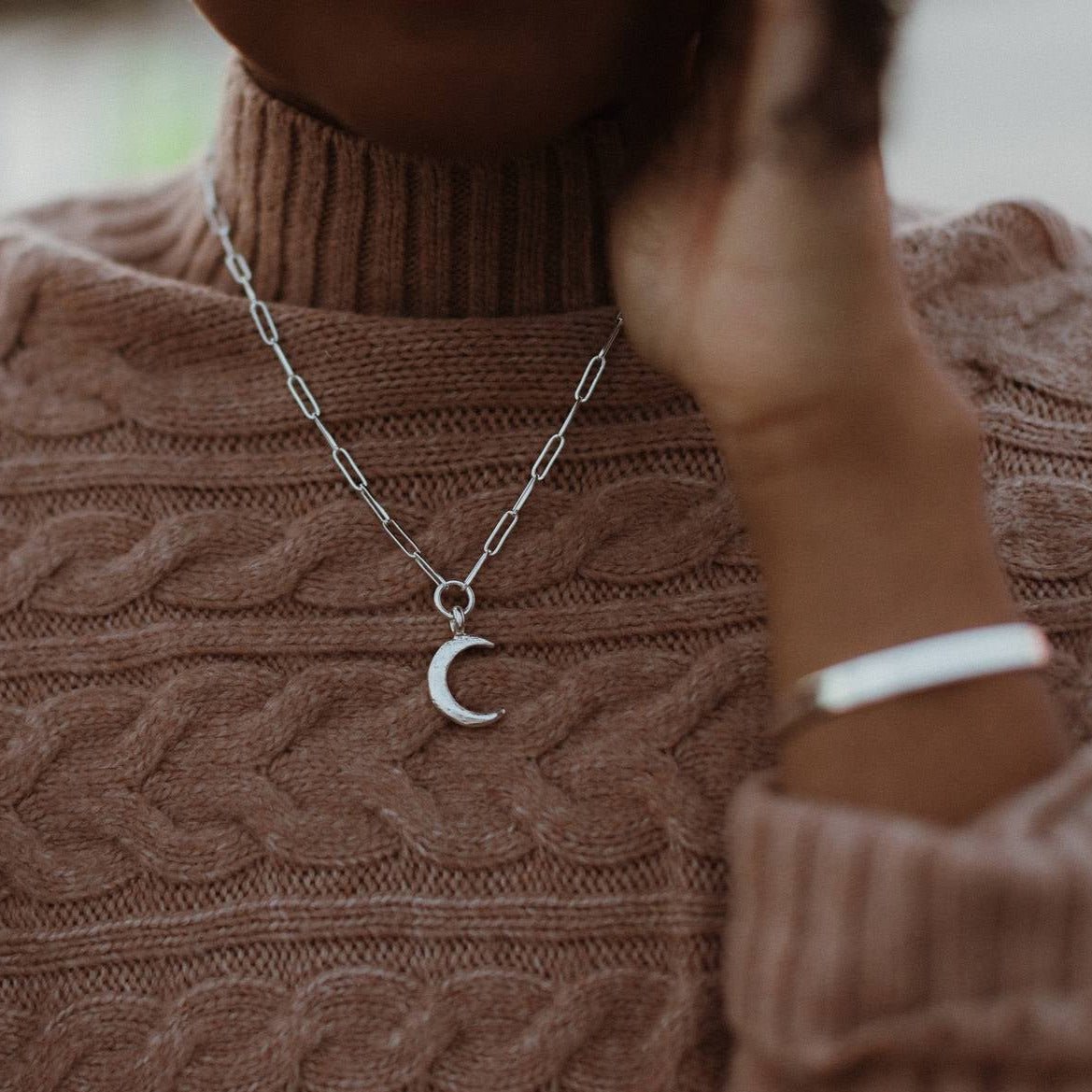 Signature Midi Moon Trace Necklace