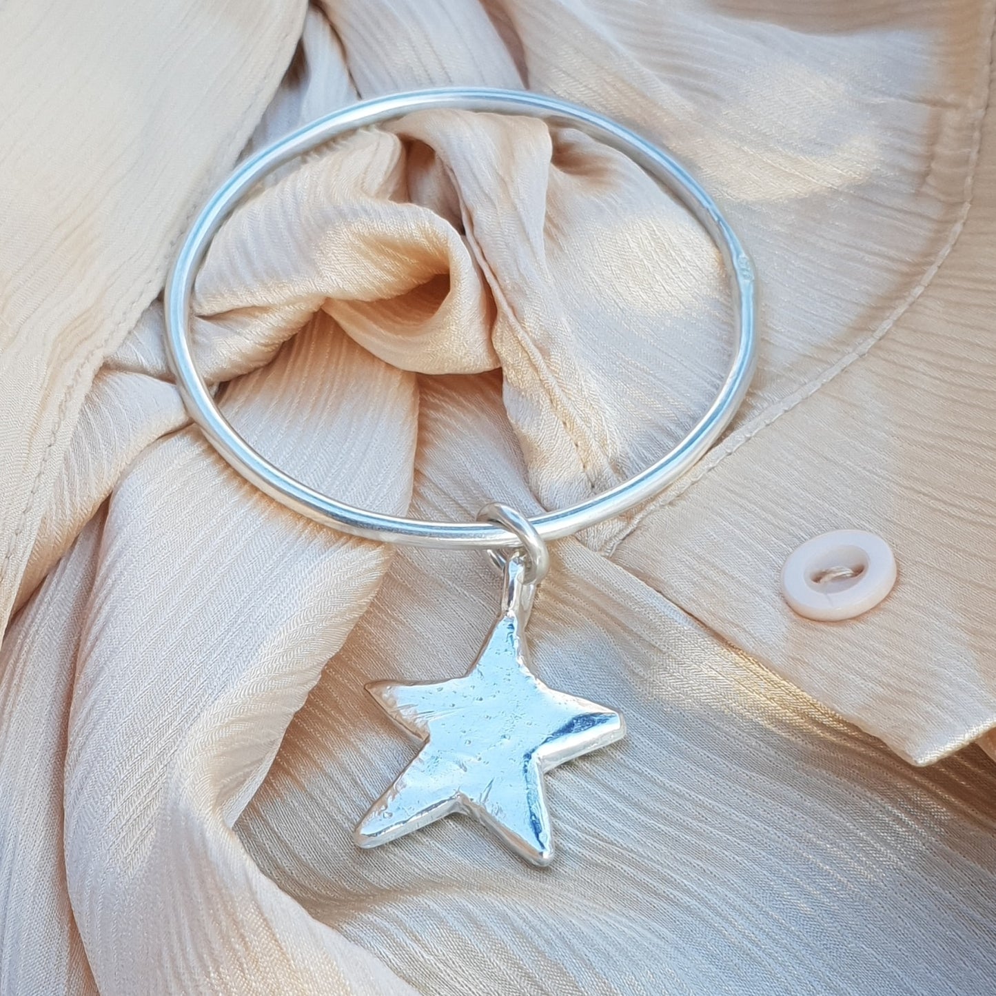 Signature Maxi Star Bangle