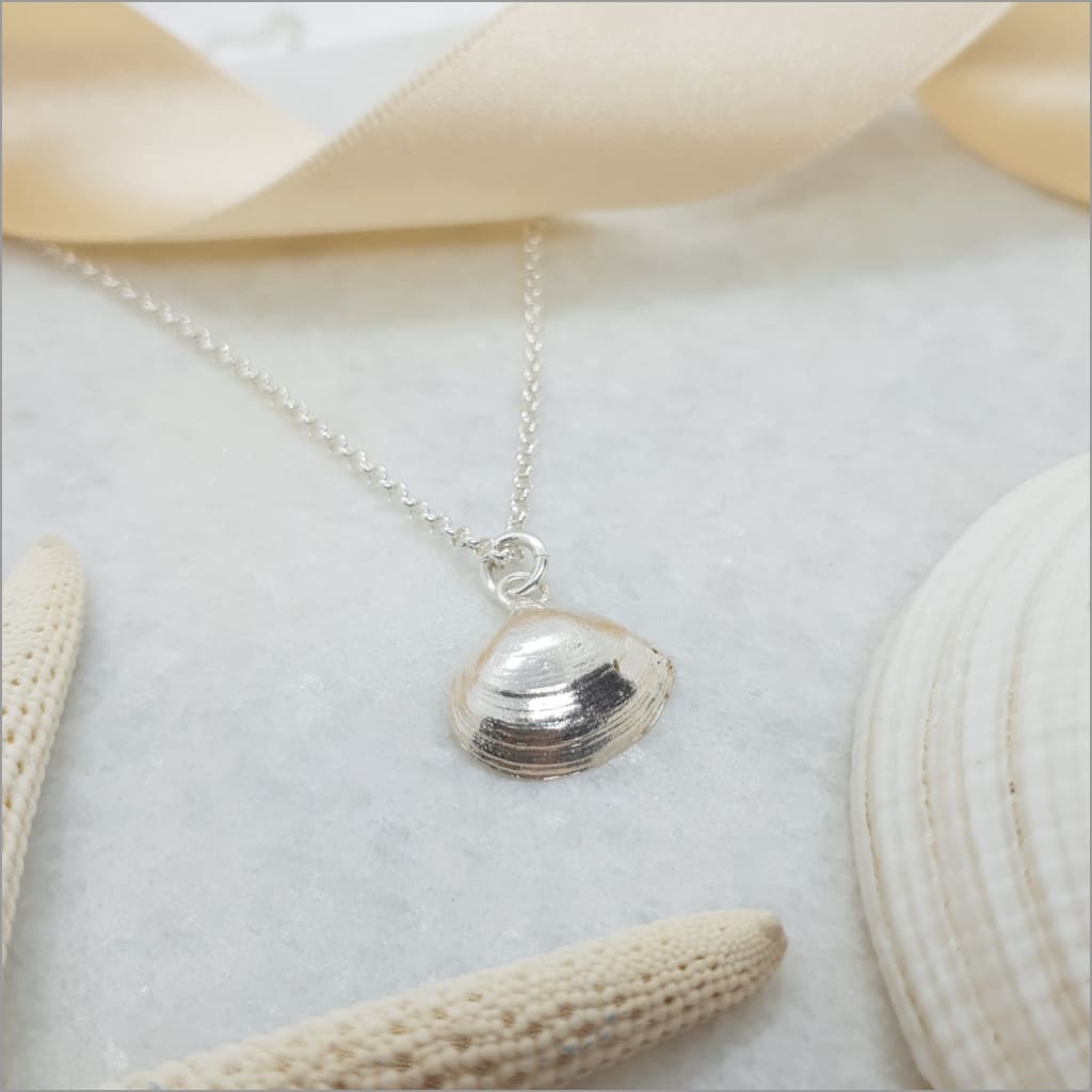 ITP Signature Clam Shell Necklace Necklace